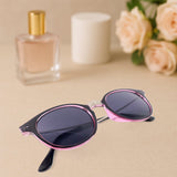 Foldable Holder with Sunglasses