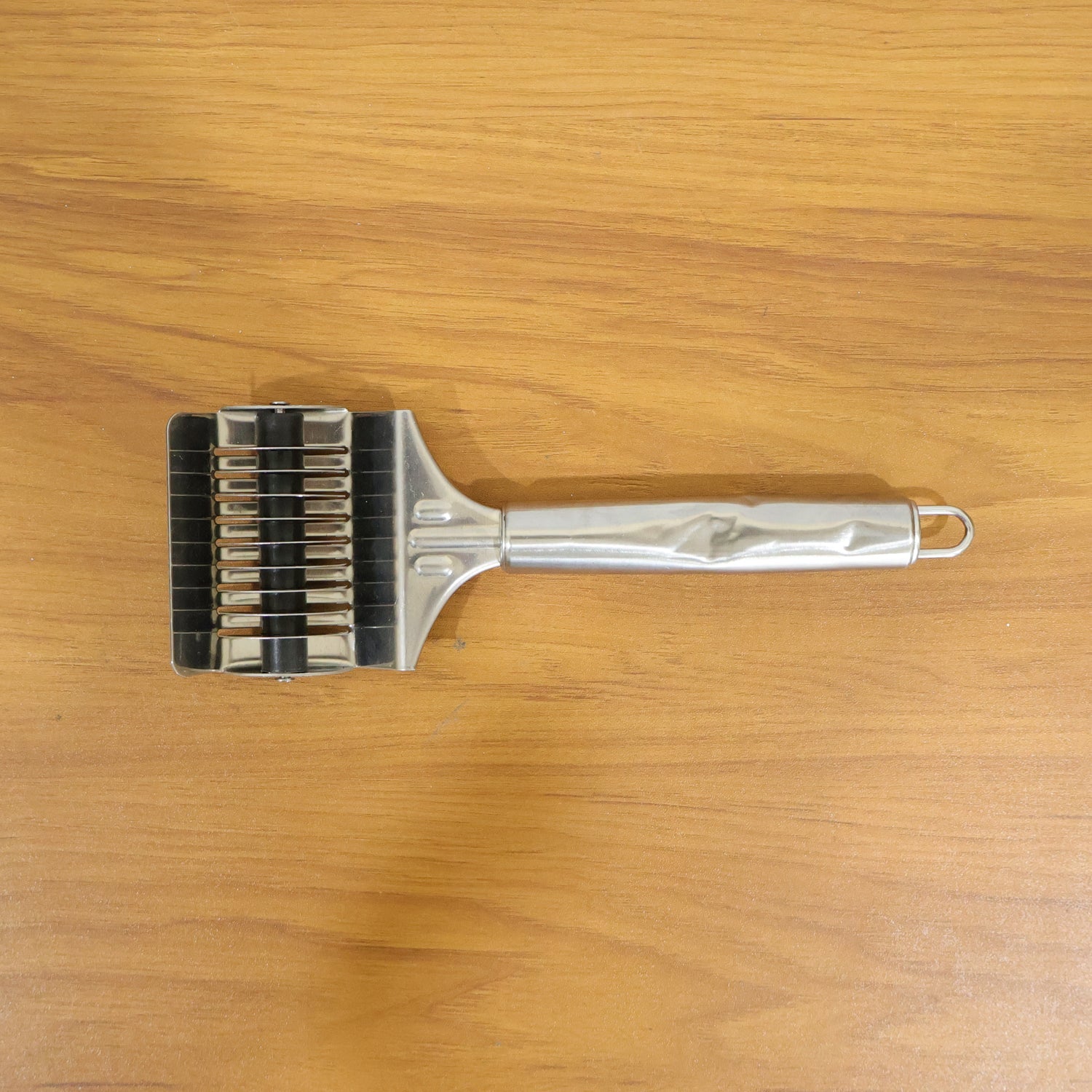 Kitchen baking accessory cutter
