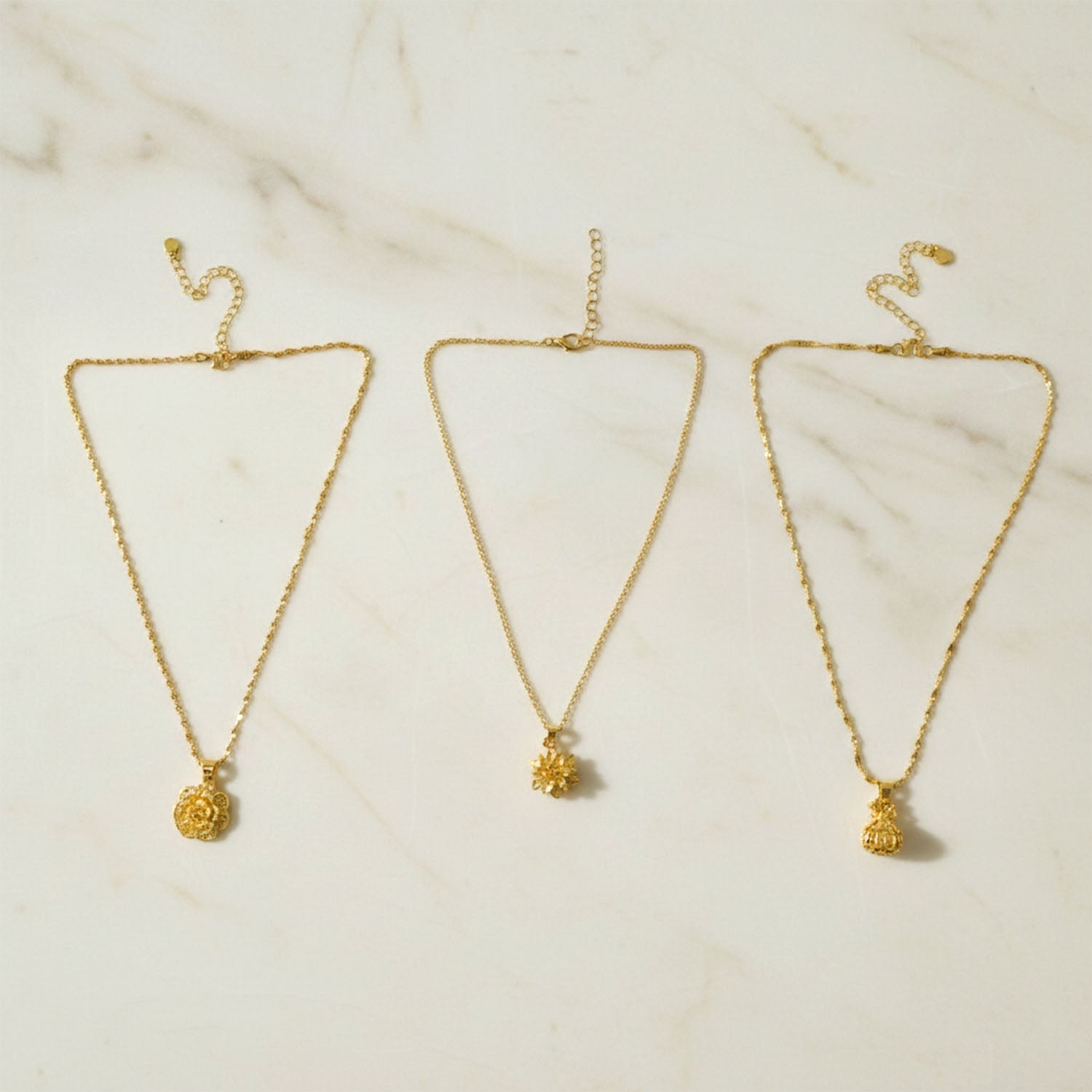 Stylish gold finish necklace accessory